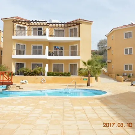 Luxury Apartment Paphos Exterior photo
